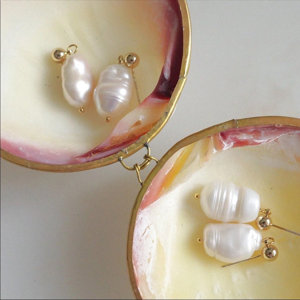 Celine Real Pearl Piercing earrings